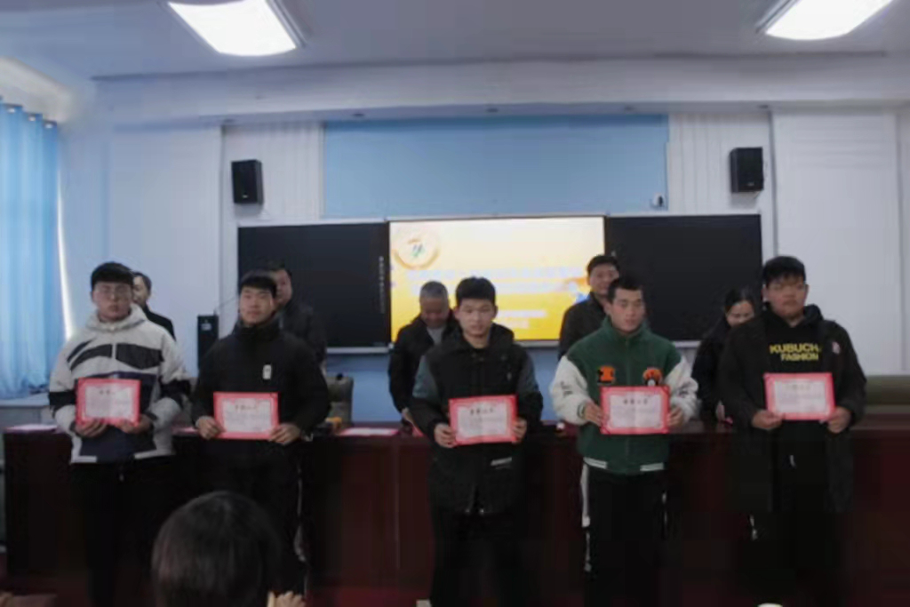 市体校摔跤队开展河南省第十四届运动会动员会暨2021年度比赛表彰大会(图9)