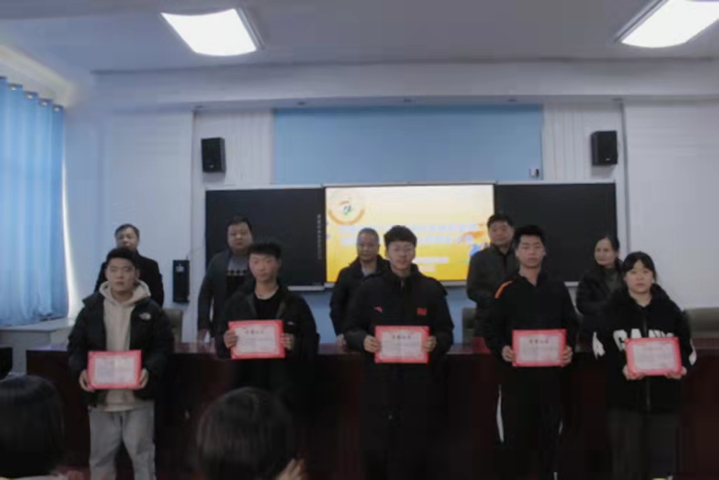 市体校摔跤队开展河南省第十四届运动会动员会暨2021年度比赛表彰大会(图10)