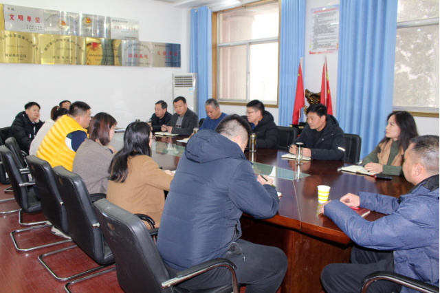 漯河市体育局副局长李庆瑜到漯河市体育运动学校讲专题党课(图2)