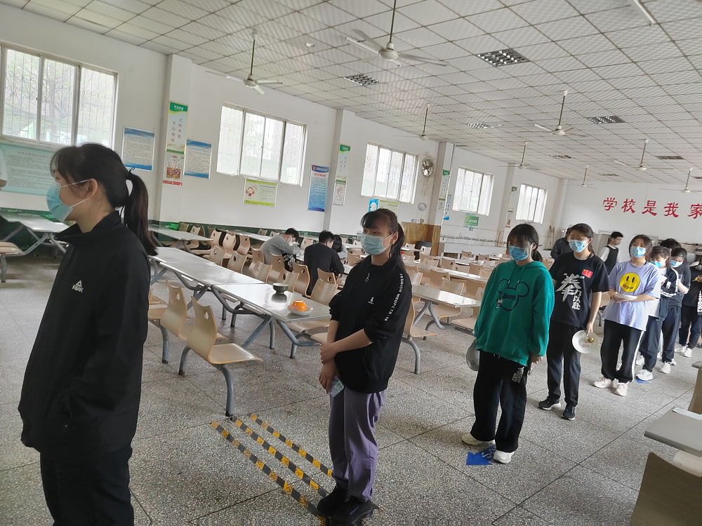 冲锋在前 责任在肩 ——漯河市体育运动学校党员领导干部 冲在疫情防控第一线(图11)
